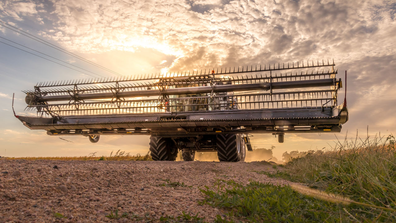 Gleaner S9 Series combine, and header