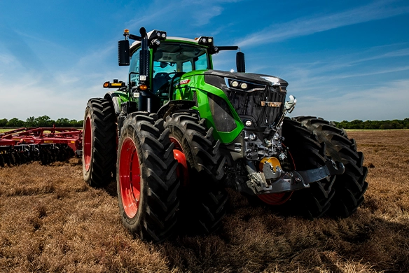 Fendt 900 Vario high-horsepower tractor.
